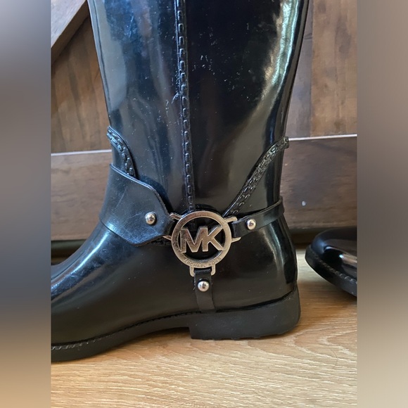 Michael Kors women's fulton harness tall rain boot rubber, black | size 6 - Picture 4 of 6